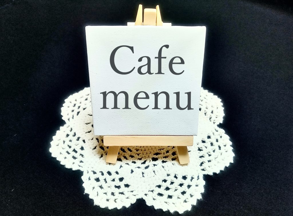 店内のオシャレな雰囲気と喫茶メニュー