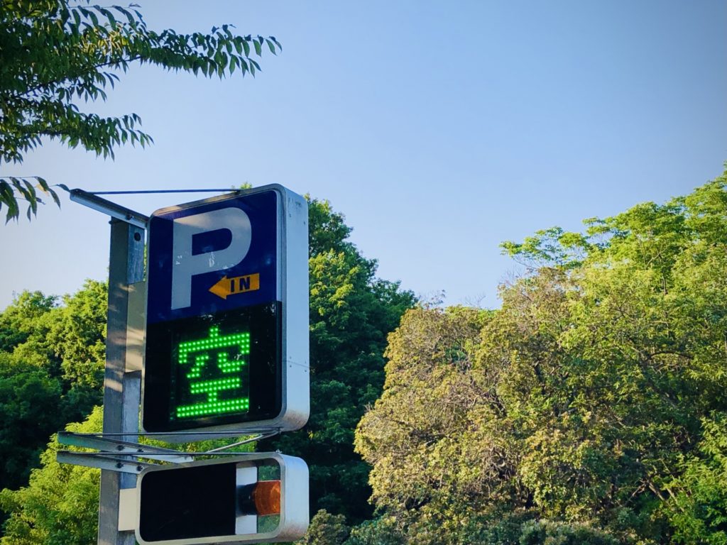 カフェゲンテン駐車場の台数と利用の注意点